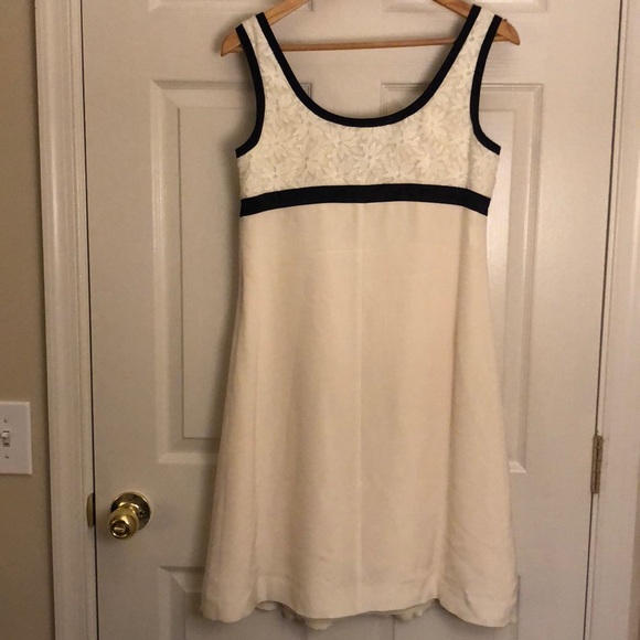 Stunning Anne Klein dress - Picture 2 of 4